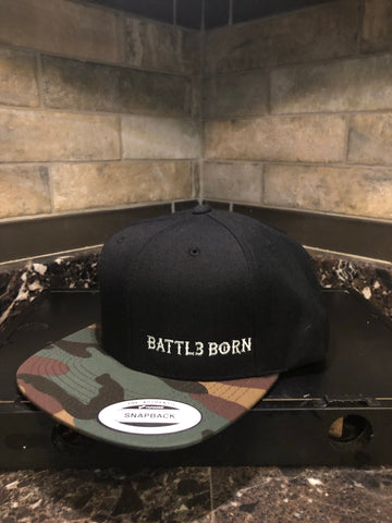 BLACK SNAPBACK w/ CAMO BILL